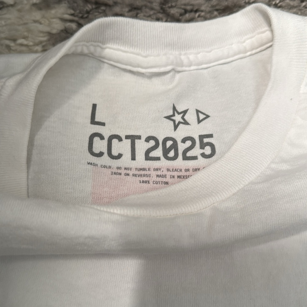 Beyonce’s Cowboy Carter Tour T-Shirt - Picture 4 of 7